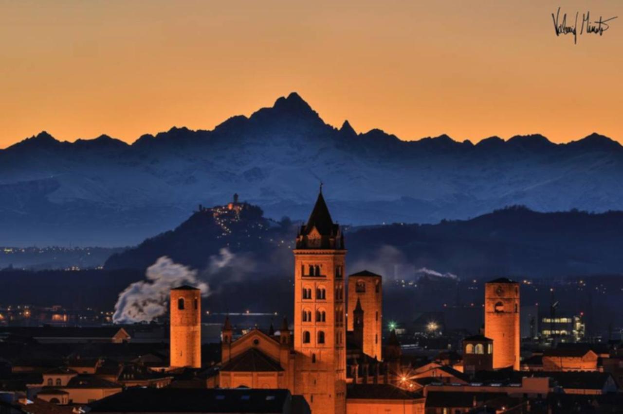 Alba La Capitale Delle Langhe Apartamento Exterior foto